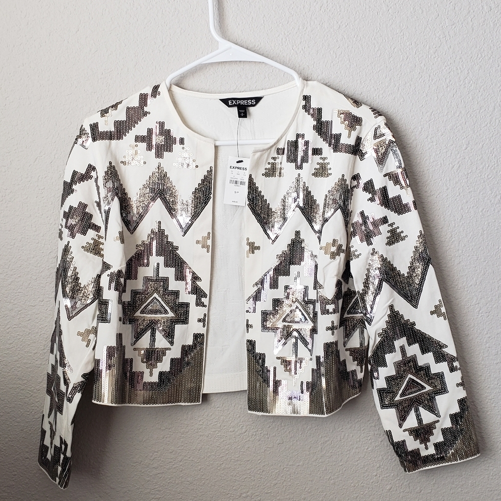 Blazer - Picture 3 of 7